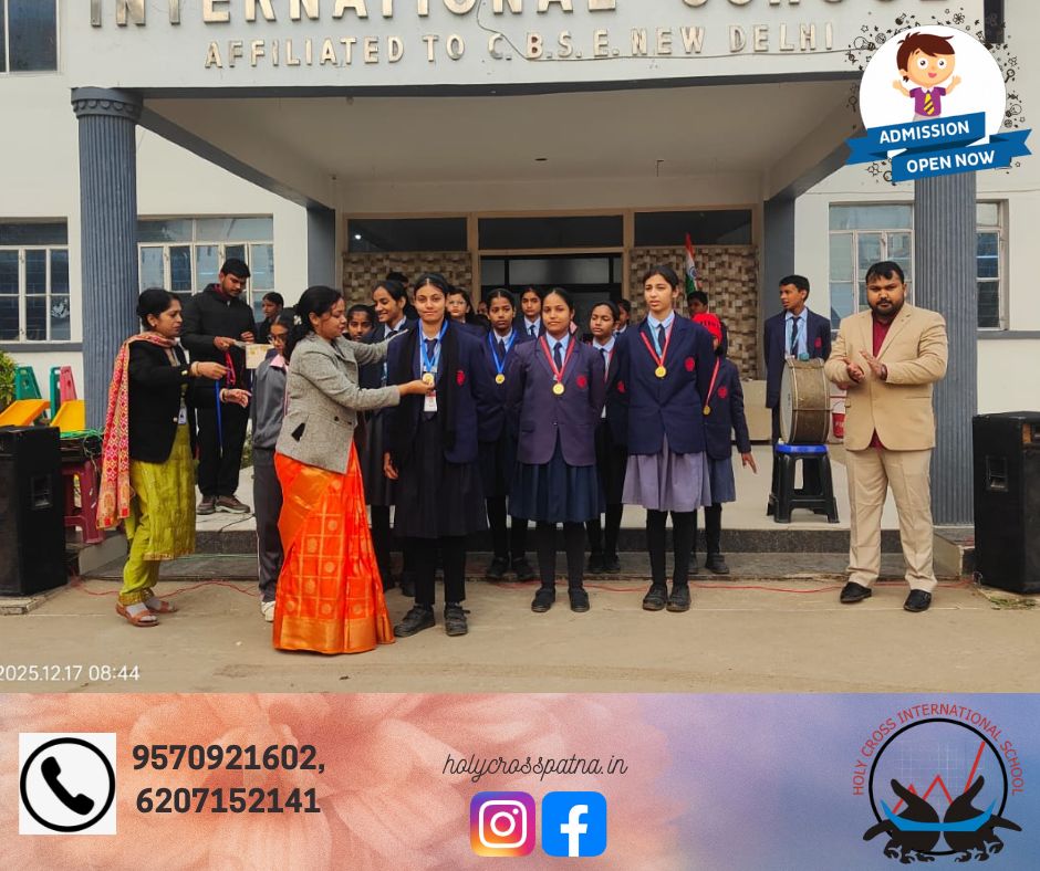 GIRLS BADMINTON WINNING MOMENT